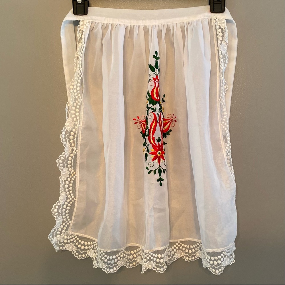 Embroidered White Aprin with Floral Design